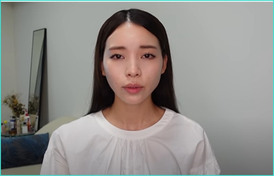 和田さんの困り眉毛はわざと 謝罪動画と普段のメイクを比較 画像 謎だらけの世界にhappyを